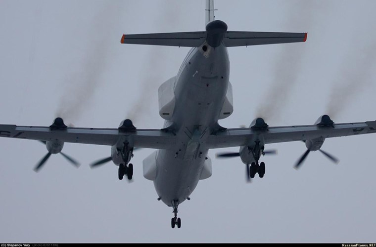 M&aacute;y bay Il-22PP c&oacute; thiết bị lọc tần số, tức l&agrave; n&oacute; sẽ kh&ocirc;ng g&acirc;y nhiễu .  