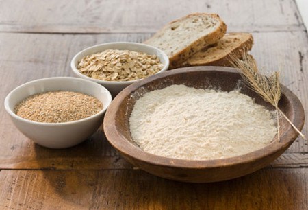 Bột yến mạch ch&iacute;nh l&agrave; lựa chọn tốt cho bữa s&aacute;ng của bạn. 