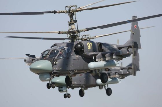 Trực thăng tấn c&ocirc;ng Ka-52 Alligator cũng l&agrave; trực thăng đầu ti&ecirc;n tr&ecirc;n thế giới được trang bị hệ thống tho&aacute;t hiểm