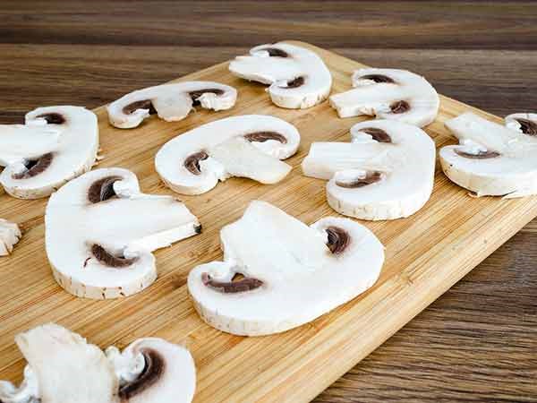 Nấm chế biến Trung Quốc c&oacute; thể g&acirc;y ung thư. Ảnh minh họa 