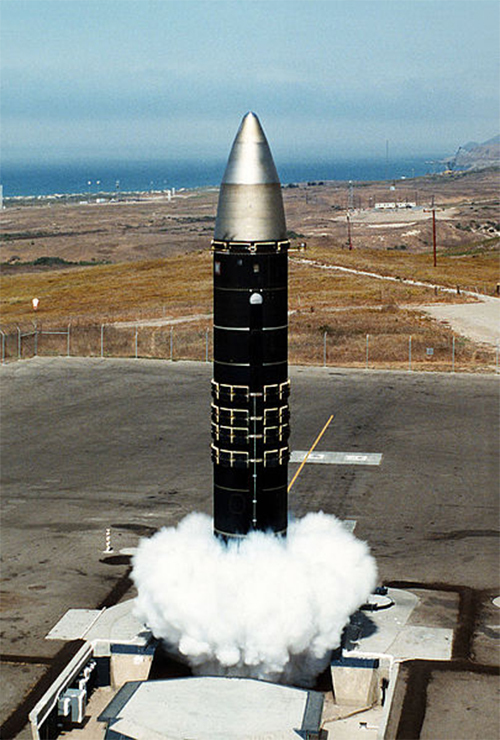 T&ecirc;n lửa đạn đạo LGM-118A Peacekeeper được thiết kế bằng c&aacute;c c&ocirc;ng nghệ mới nhất của Mỹ.