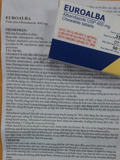 Thuốc tẩy giun Albendazole c&oacute; nhiều t&aacute;c dụng phụ khiến người d&ugrave;ng kh&oacute; chịu. 