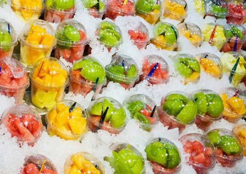 Hoa quả th&aacute;i sẵn c&oacute; nguy cơ mất an to&agrave;n 13Win OKVIP Cá cược bóng đá tại c&aacute;c lễ hội cần hết sức thận trọng khi mua. Ảnh minh họa 