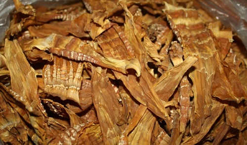 Người d&ugrave;ng n&ecirc;n thận trọng khi ăn măng kh&ocirc; c&oacute; thể g&acirc;y tắc ruột dẫn đến tử vong. Ảnh minh họa 