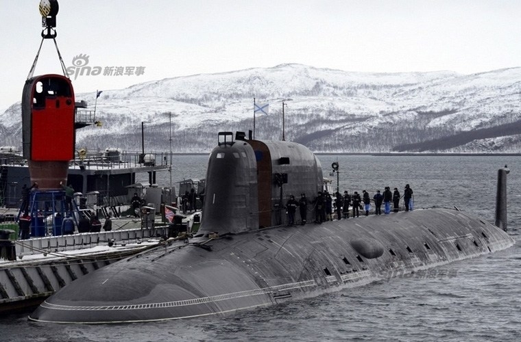 T&agrave;u ngầm K-329 Severodvinsk nặng 13.800 tấn, d&agrave;i 119 m, c&oacute; khả năng lặn s&acirc;u tới 600 m. Ảnh: Đất Việt