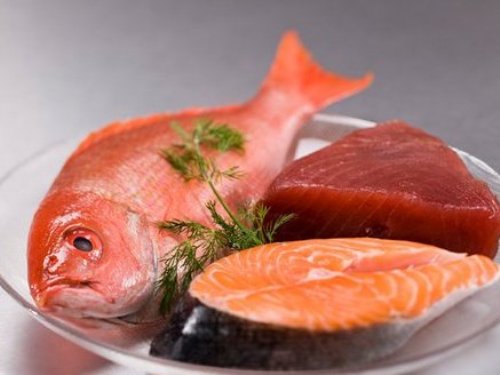 Th&oacute;i quen cấp đ&ocirc;ng thịt, c&aacute; nhiều lần nguy cơ cả nh&agrave; đi viện. Ảnh minh họa 