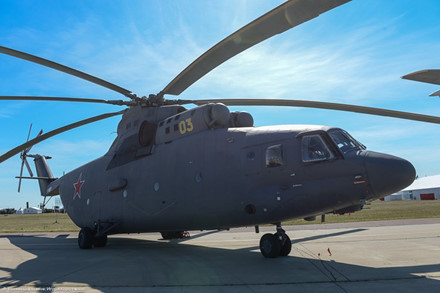 Trực thăng vận tải Mi-26T bắt đầu được chế tạo h&agrave;ng loạt trong giai đoạn những năm 1980. Ảnh: Lao Động 
