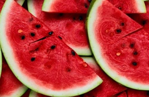 Dưa hấu rất tốt cho cơ thể nhưng cũng sẽ g&acirc;y họa nếu ăn sai c&aacute;ch. Ảnh minh họa