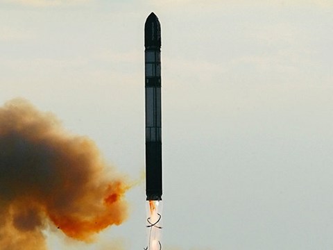 T&ecirc;n lửa RS-28 Sarmat mạnh g&acirc;́p 2.000 lần hai quả bom Mỹ ném xu&ocirc;́ng Hiroshima, Nh&acirc;̣t năm 1945. Ảnh: An Ninh Thủ Đ&ocirc;