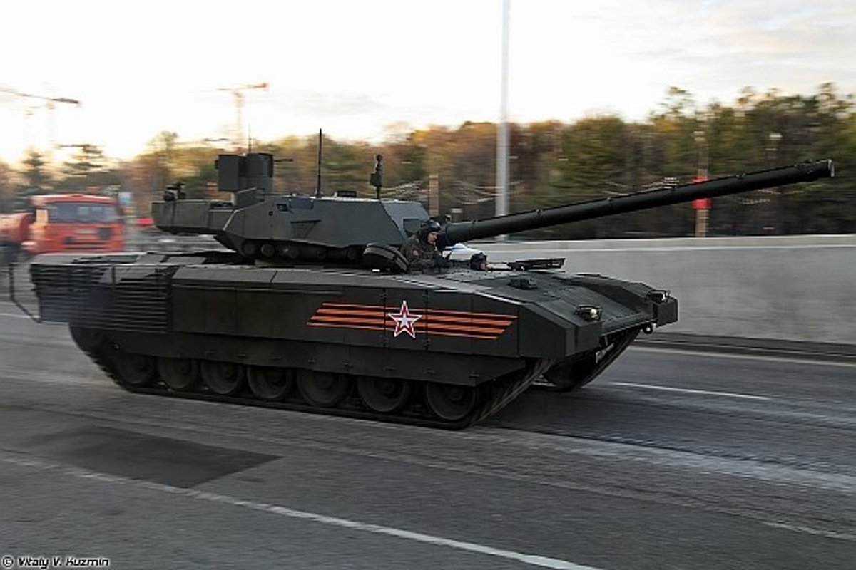 Xe tăng T-14  Armata sẽ l&agrave; một loại xe tăng sẽ dần trở th&agrave;nh một loại kh&iacute; t&agrave;i tự động ho&agrave;n to&agrave;n trong tương lai. Ảnh: Infonet