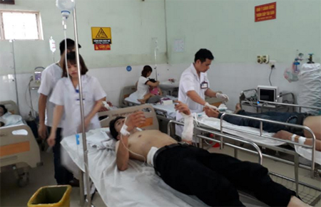 C&aacute;c nạn nh&acirc;n trong vụ ch&aacute;y nổ do lắp điều h&ograve;a ở Y&ecirc;n B&aacute;i. Ảnh: B&aacute;o Y&ecirc;n B&aacute;i 