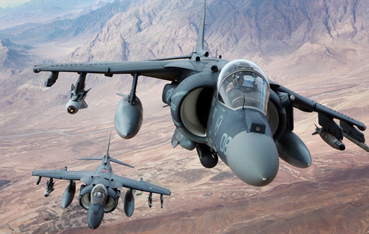 Chiến đấu cơ AV-8B c&oacute; khả năng mang tới 4,2 tấn vũ kh&iacute;. Ảnh: Kiến Thức 