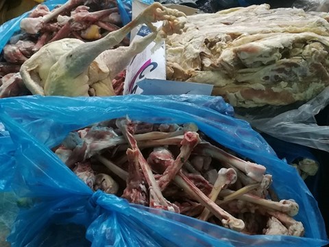 Số lượng 13Win OKVIP Cá cược bóng đá ngoại nhập bị lực lượng chức năng thu giữ. Ảnh: an ninh Thủ đô