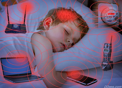 S&oacute;ng wifi c&ograve;n ảnh hưởng tới n&atilde;o bộ của trẻ nhỏ. Ảnh minh họa 