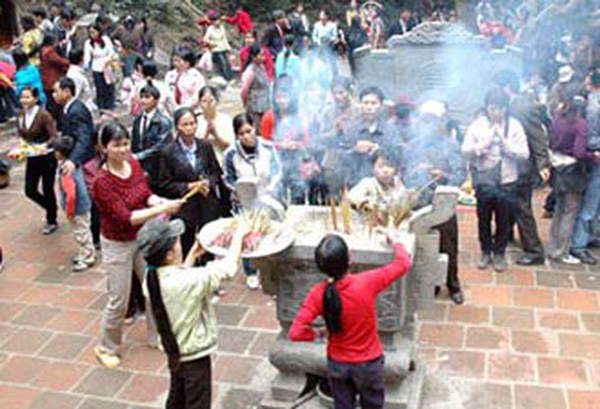 Kh&oacute;i hương c&ograve;n g&acirc;y ung thư nếu h&iacute;t thường xuy&ecirc;n. Ảnh minh họa 
