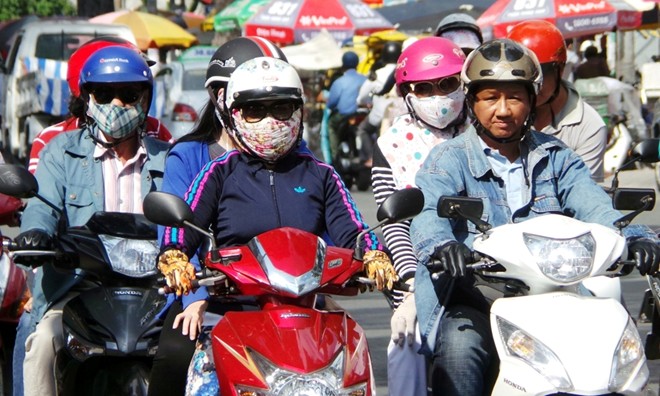 Nắng n&oacute;ng kỷ lục c&oacute; thể khiến người gi&agrave;, trẻ nhỏ, người uống kh&ocirc;ng đủ nước bị đột tử do sốc nhiệt. Ảnh minh họa
