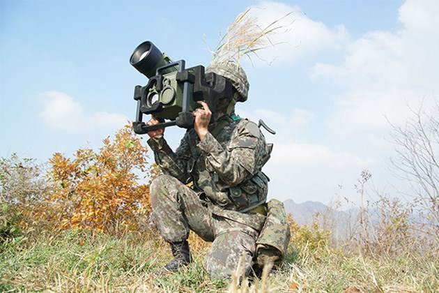  T&ecirc;n lửa chống tăng v&aacute;c Raybolt. Ảnh: VietNamplus
