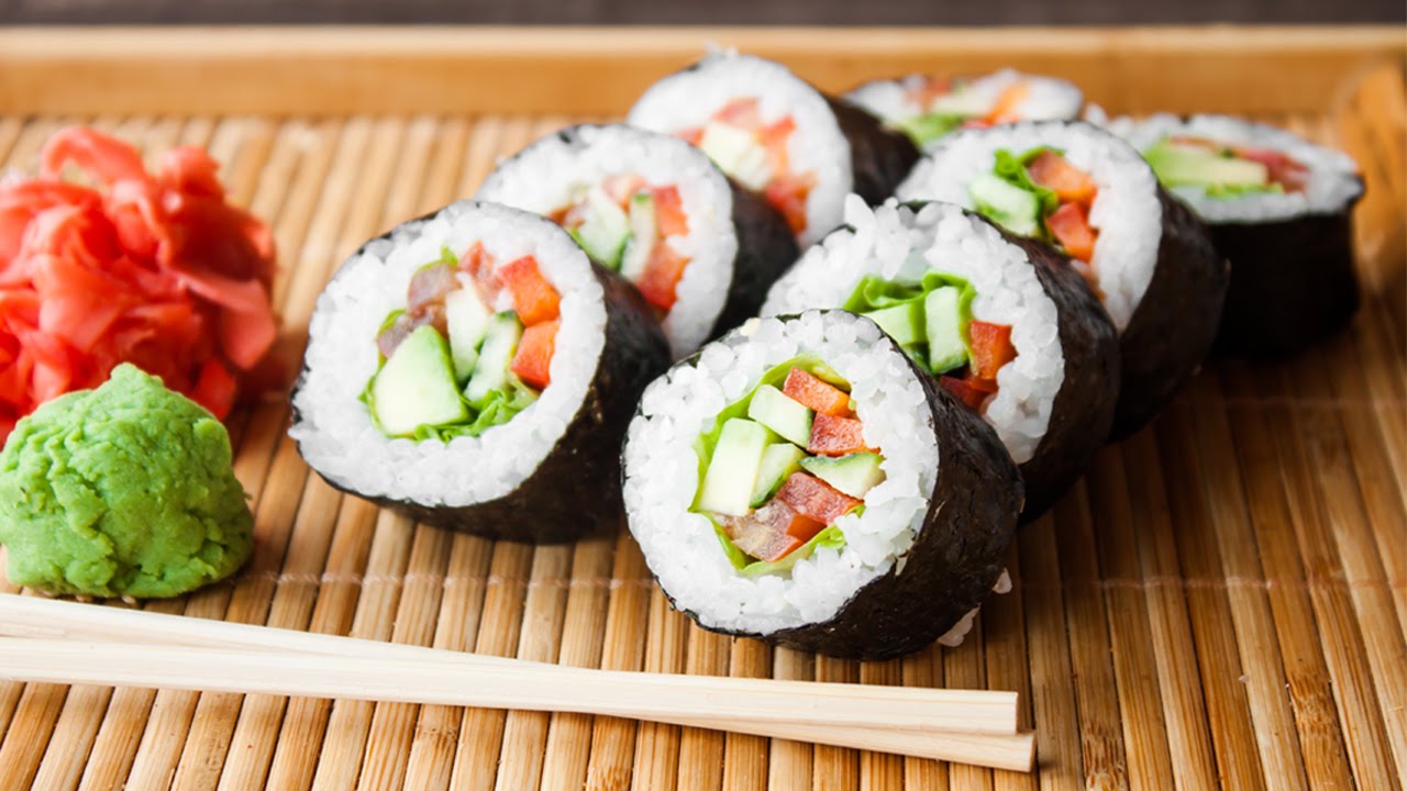 Sushi l&agrave; loại 13Win1 nhập link nhà cái chứa nhiều tinh bột kh&ocirc;ng tốt nếu ăn nhiều. Ảnh minh họa