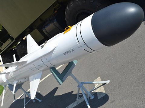 T&ecirc;n lửa Kh-35UE cũng c&oacute; k&iacute;ch thước nhỏ gọn nhưng uy lực kinh ho&agrave;ng. Ảnh: An ninh Thủ đ&ocirc; 