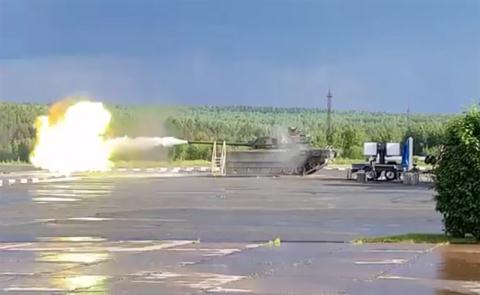 Xe tăng Armata thử nghiệm. Ảnh: Đất Việt