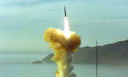  T&ecirc;n lửa đạn đạo xuy&ecirc;n lục địa Minuteman III l&agrave; vũ kh&iacute; khắc tinh của mọi đối thủ. Ảnh: VnExpress