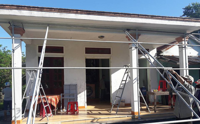Ng&ocirc;i nh&agrave; &ocirc;ng L nghi bị rắn hổ mang cắn tử vong. Ảnh: Tr&iacute; thức trẻ