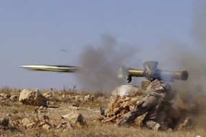 T&ecirc;n lửa MANPADS l&agrave; vũ kh&iacute; v&aacute;c vai đ&aacute;ng sợ của mọi trực thăng tr&ecirc;n bầu trời. Ảnh: Lao động 