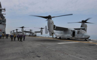 M&aacute;y bay V-22 Osprey c&oacute; thể cất c&aacute;nh thẳng đứng ngoạn mục. Ảnh: Zing News