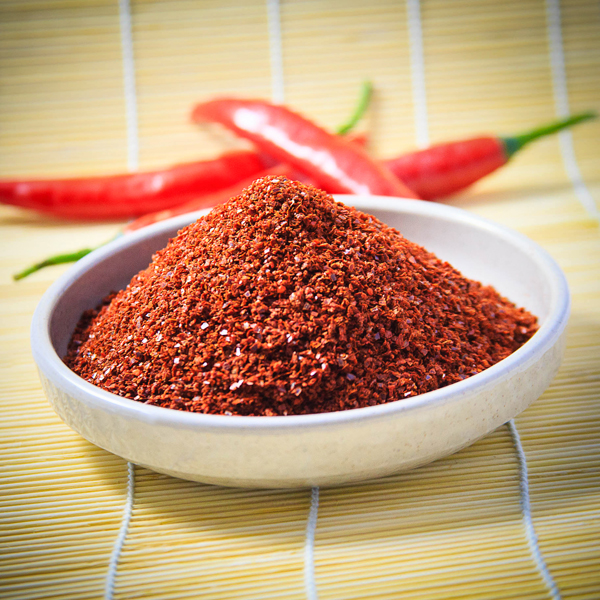 Chuy&ecirc;n gia cho rằng người d&acirc;n n&ecirc;n thận trọng khi sử dụng ớt xay. Ảnh minh họa 