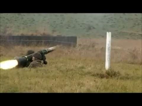 Tên lửa chống tăng FGM-172 SRAW chỉ cần một xạ thủ thay vì hai hay ba như các loại tên lửa khác. Ảnh: Đất Việt Tên lửa chống tăng FGM-172 SRAW chỉ cần một xạ thủ thay vì hai hay ba như các loại tên lửa khác. Ảnh: Đất Việt