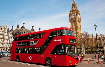 Xe bu&yacute;t chạy bằng b&atilde; c&agrave; ph&ecirc; tr&ecirc;n đường phố London. Ảnh: 13Win15 com - Thương hiệu nhà cái uy tín