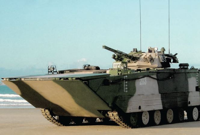 Xe tăng VN18 l&agrave; vũ kh&iacute; do Trung Quốc chế tạo vượt mặt cả &ocirc;ng ch&ugrave;m vũ kh&iacute; thế giới. Ảnh: ANTĐ 