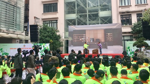  Lễ phát động chiến dịch “Triệu chữ ký vì an toàn 13Win OKVIP Cá cược bóng đá”. Ảnh: QĐND 