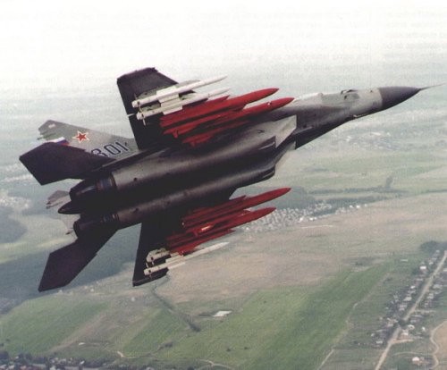 M&aacute;y bay Mig-29K/KUB l&agrave; vũ kh&iacute; được trang bị t&ecirc;n lửa h&agrave;nh tr&igrave;nh si&ecirc;u thanh. Ảnh: QĐND