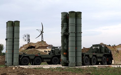  Hệ thống t&ecirc;n lửa S-400 c&oacute; khả năng đ&aacute;nh chặn mọi t&ecirc;n lửa của Mỹ tấn c&ocirc;ng Syria? Ảnh: VOV