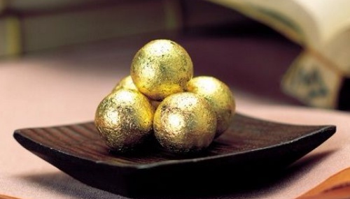 Tự &yacute; sử dụng an cung ngưu ho&agrave;ng ho&agrave;n v&ocirc; c&ugrave;ng nguy hiểm v&igrave; kh&ocirc;ng phải bệnh nh&acirc;n n&agrave;o cũng c&oacute; thể sử dụng loại thuốc n&agrave;y.  Ảnh minh họa