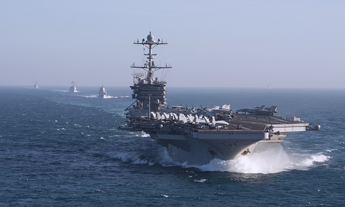 T&agrave;u s&acirc;n bay USS Harry S. Truman của Mỹ tiến s&aacute;t Syria. Ảnh: VnExpress