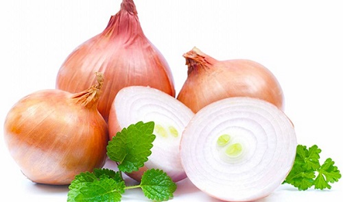  Những người mắc bệnh dạ d&agrave;y, bệnh về mắt kh&ocirc;ng n&ecirc;n ăn h&agrave;nh t&acirc;y. Ảnh minh họa