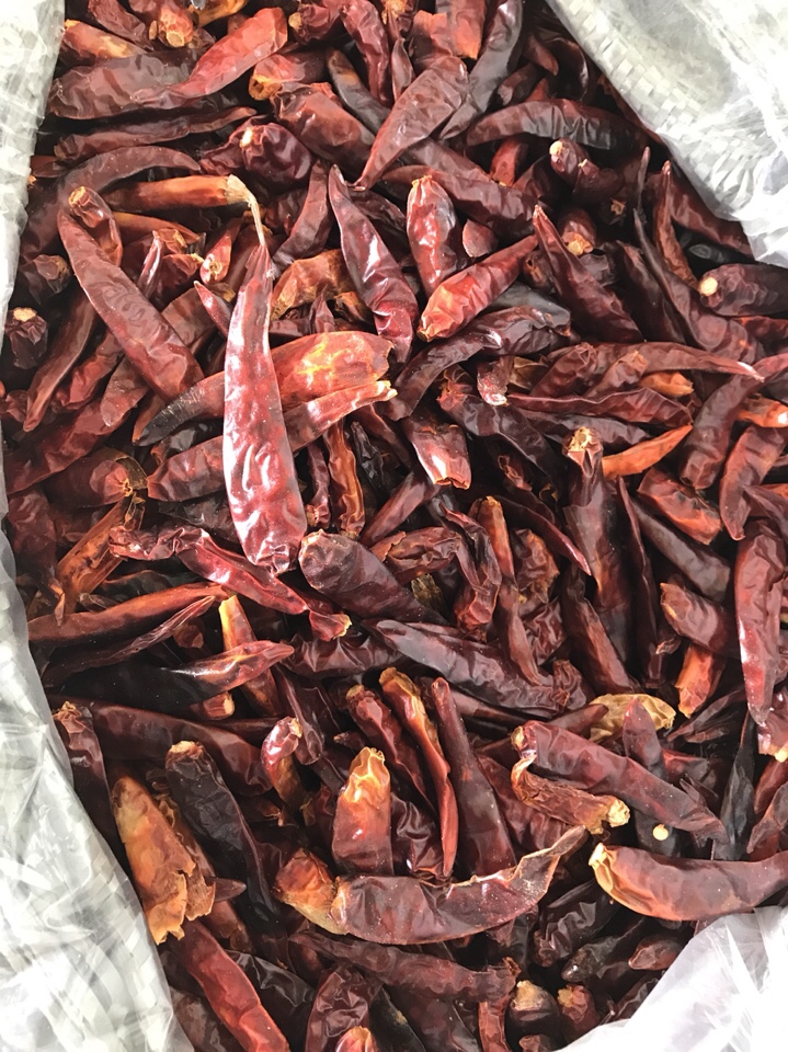 Trong số những mẫu kiểm nghiệm của Thanh tra Bộ NN-PTNT cho biết mẫu tại c&aacute;c hộ kinh doanh trong chợ chiếm nhiều nhất 48,6%. 