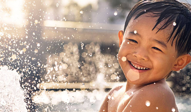  Nếu trẻ em sống qu&aacute; sạch c&oacute; thể dễ mắc ung thư m&aacute;u. Ảnh minh họa