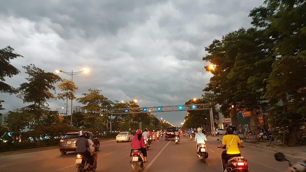 Dự b&aacute;o thời tiết c&aacute;c v&ugrave;ng tr&ecirc;n cả nước đ&ecirc;m 31 ng&agrave;y 01/06/2018 cả nước mưa d&ocirc;ng. Ảnh: Do&atilde;n Trung