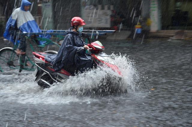 Dự b&aacute;o thời tiết h&ocirc;m nay ng&agrave;y 22/6/2018, nhiều nơi tiếp tục mưa r&agrave;o. Ảnh minh họa