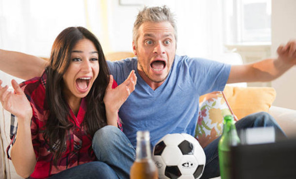  Ai mắc bệnh tim, đ&aacute;i th&aacute;o đường...kh&ocirc;ng n&ecirc;n thức khuya xem World Cup 2018. Ảnh minh họa