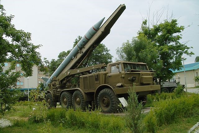 T&ecirc;n lửa 9K52 Luna-M do Nga chế tạo đang được Syria sử dụng như một vũ kh&iacute; chiến lược để đối ph&oacute; với IS. Ảnh: ANTĐ