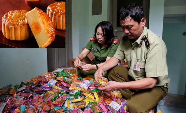 B&aacute;nh trung thu bị lượng quản l&yacute; thị trường ph&aacute;t hiện.  