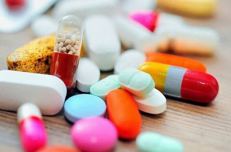 Khi đang d&ugrave;ng c&aacute;c loại thuốc huyết &aacute;p, mỡ m&aacute;u, cảm lạnh kh&ocirc;ng n&ecirc;n hoạt động mạnh 