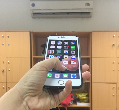 Người d&ugrave;ng c&oacute; thể ho&agrave;n to&agrave;n biến chiếc điện thoại của m&igrave;nh th&agrave;nh chiếc điều khiển điều h&ograve;a, tivi, tủ lạnh một c&aacute;ch đơn giản 