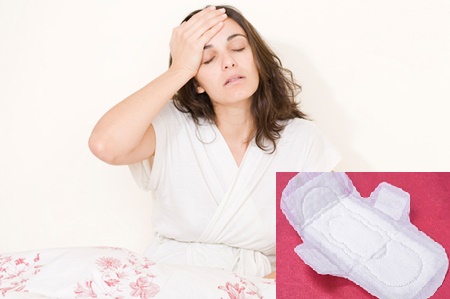 D&ugrave;ng băng vệ sinh sai c&aacute;ch khiến v&ugrave;ng k&iacute;n c&oacute; thể bị tổn thương nghi&ecirc;m trọng