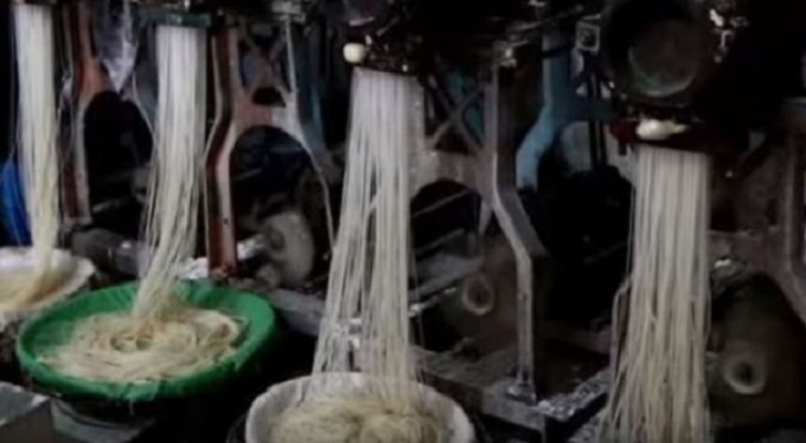 M&igrave; giả cũng đ&atilde; được Trung Quốc l&agrave;m từ hạt thối v&agrave; nhựa