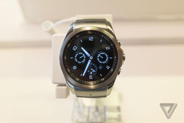 LG smartwatch c&oacute; gi&aacute; cao hơn Apple Watch
